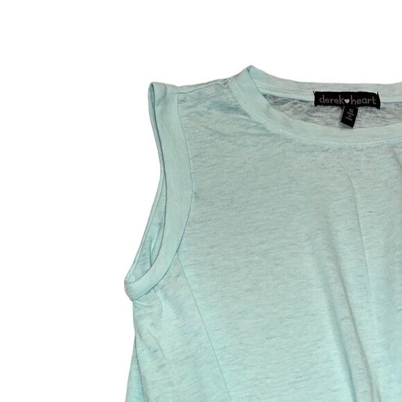 Derek Heart Juniors Tie-Hem Tank Top - Picture 7 of 10